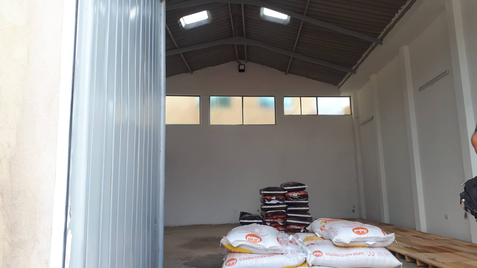 Bodega ampliada de AlmaVet lista para operar