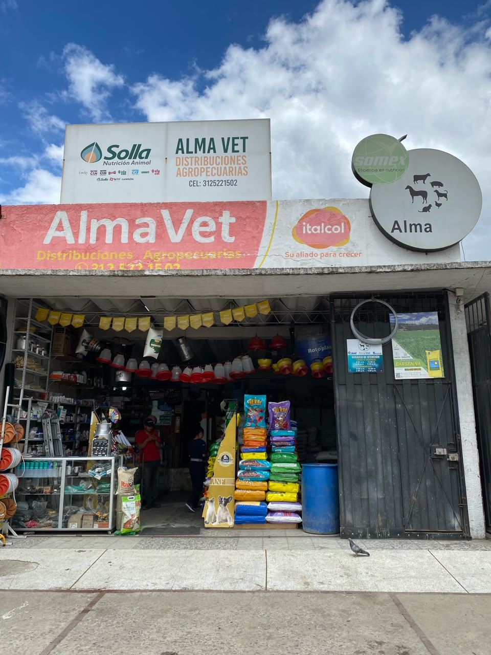 Fachada actual de AlmaVet Distribuciones Agropecuarias en Paipa